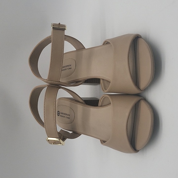 1232- Giani Bernini Women's Sandals Size 8 - Picture 3 of 9